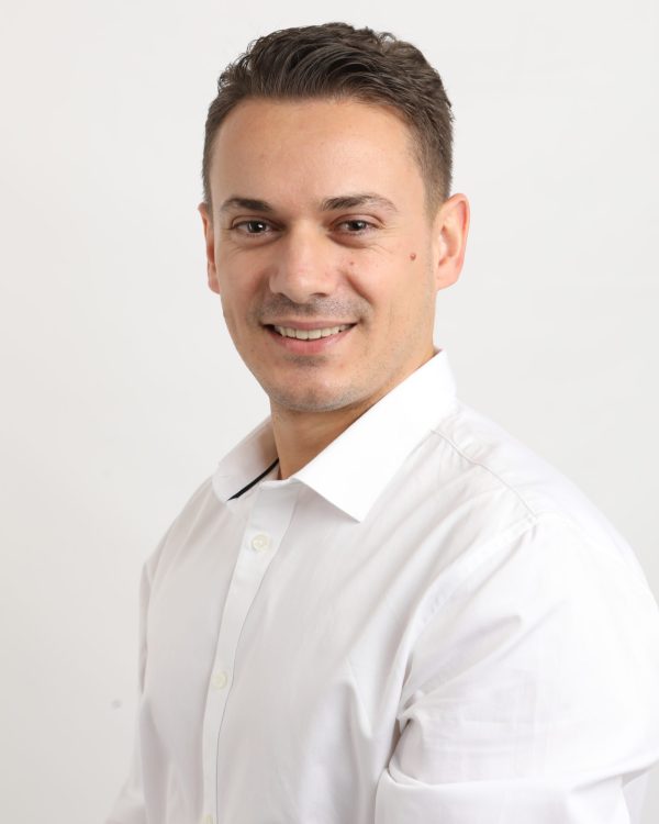 Vaxhid Murtezi, Inhaber der Interno Design AG