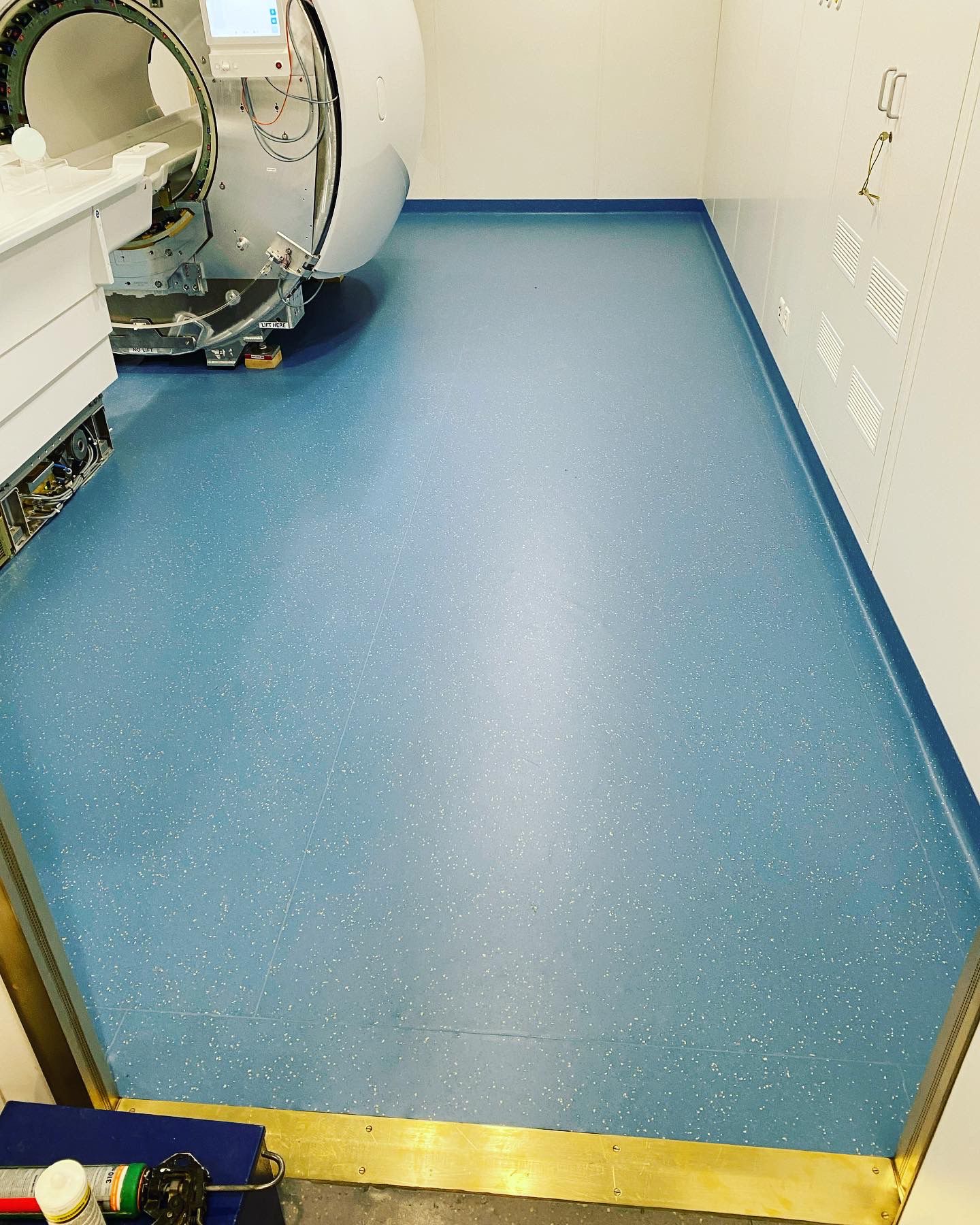Blauer robuster Objektboden