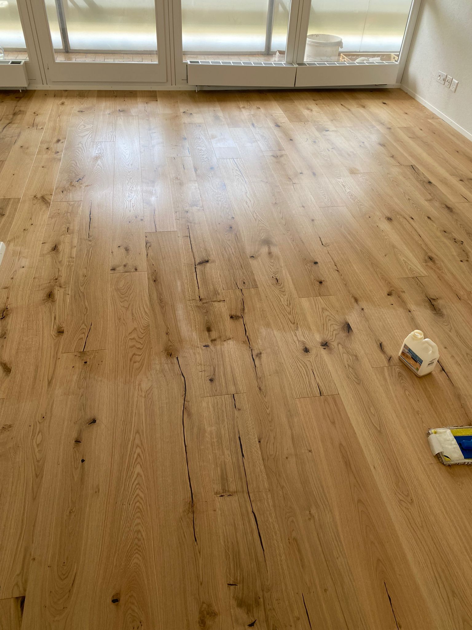 Renovierte Landhausdielen mit natürlicher Holzstruktur